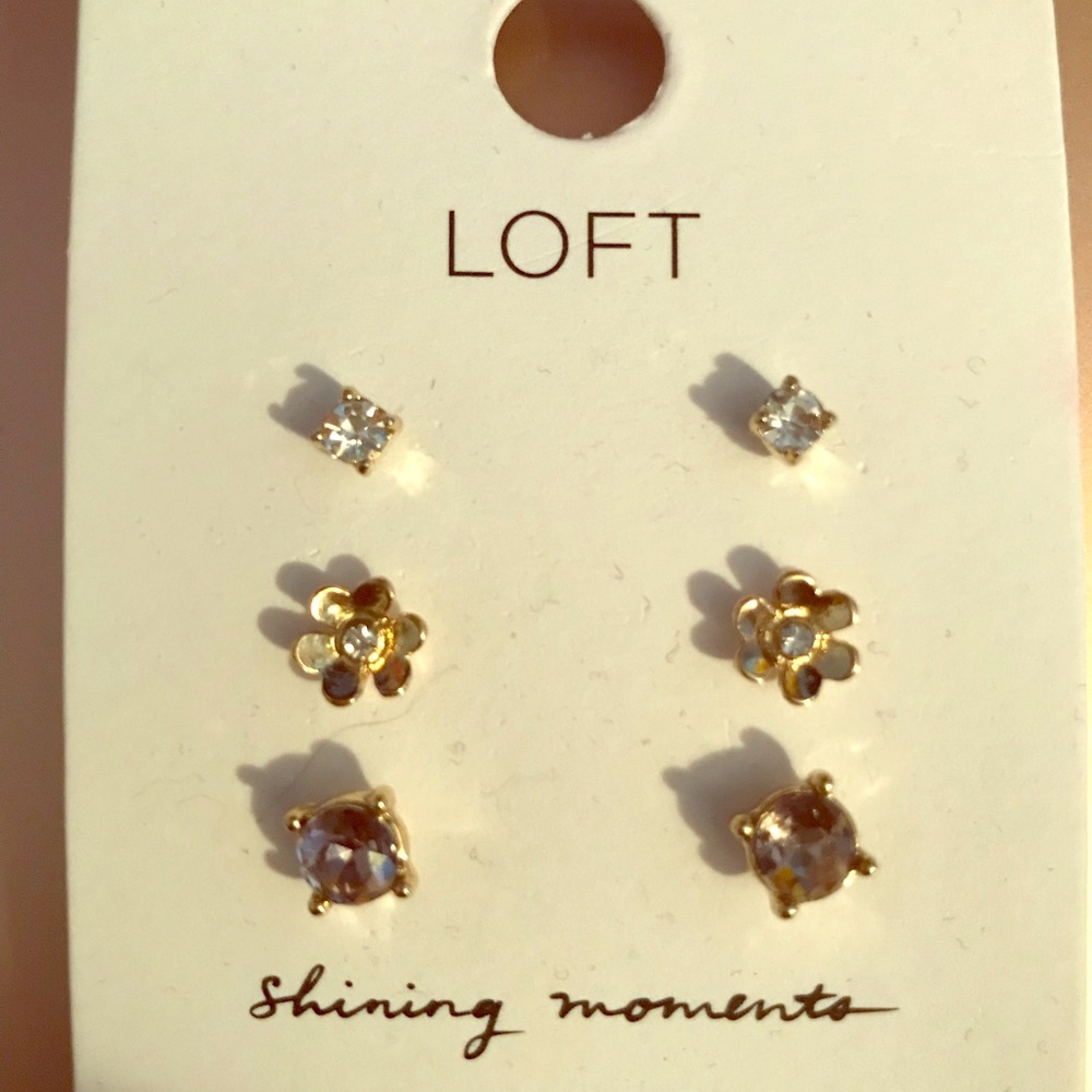 Gorgeous, new Loft shining moments earring set❤️ - Picture 4 of 8